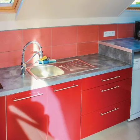 Holiday home Stunning Home In Plogoff With Kitchen *